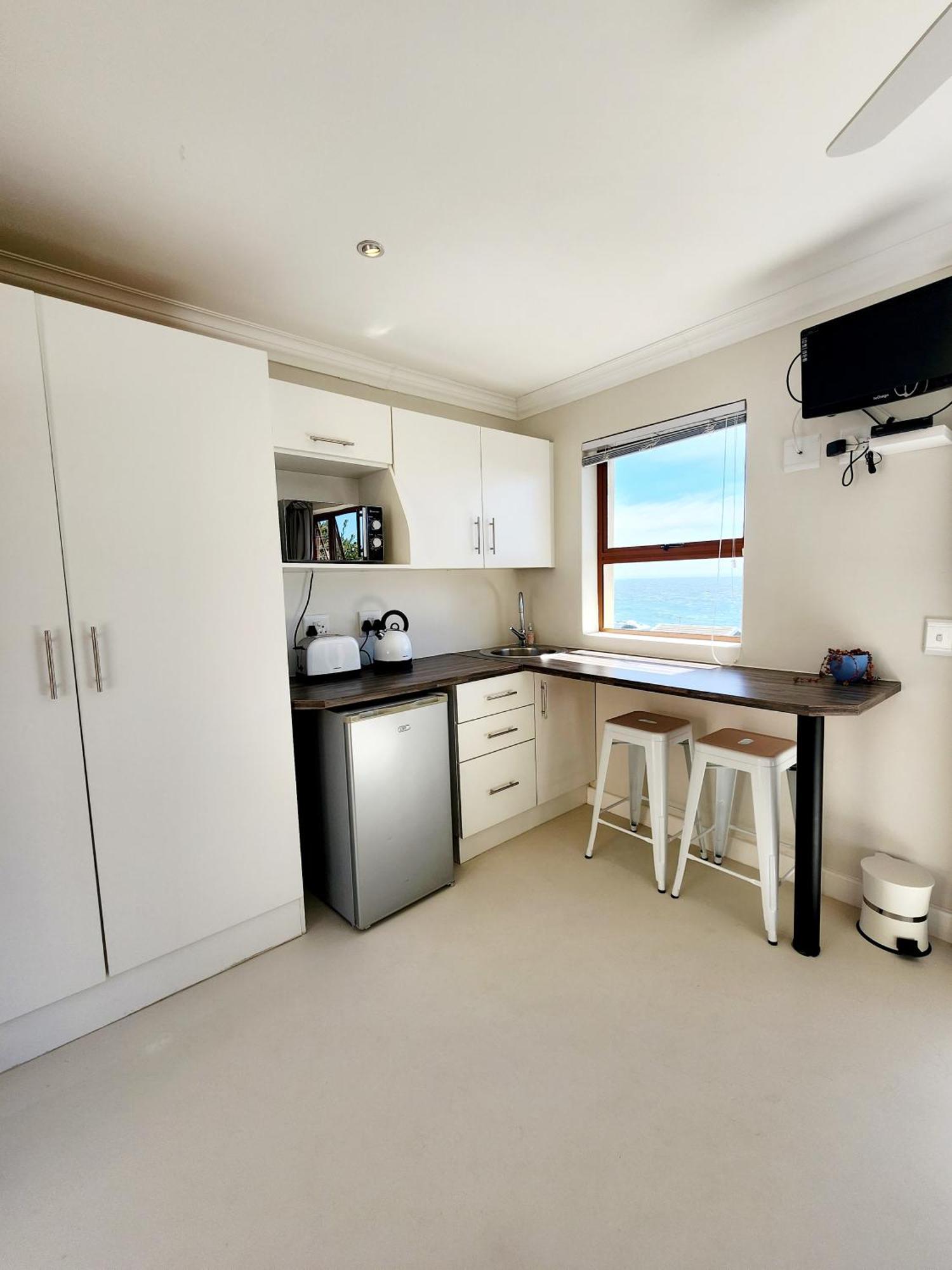 The Tides Bed & Breakfast Simon's Town Bagian luar foto